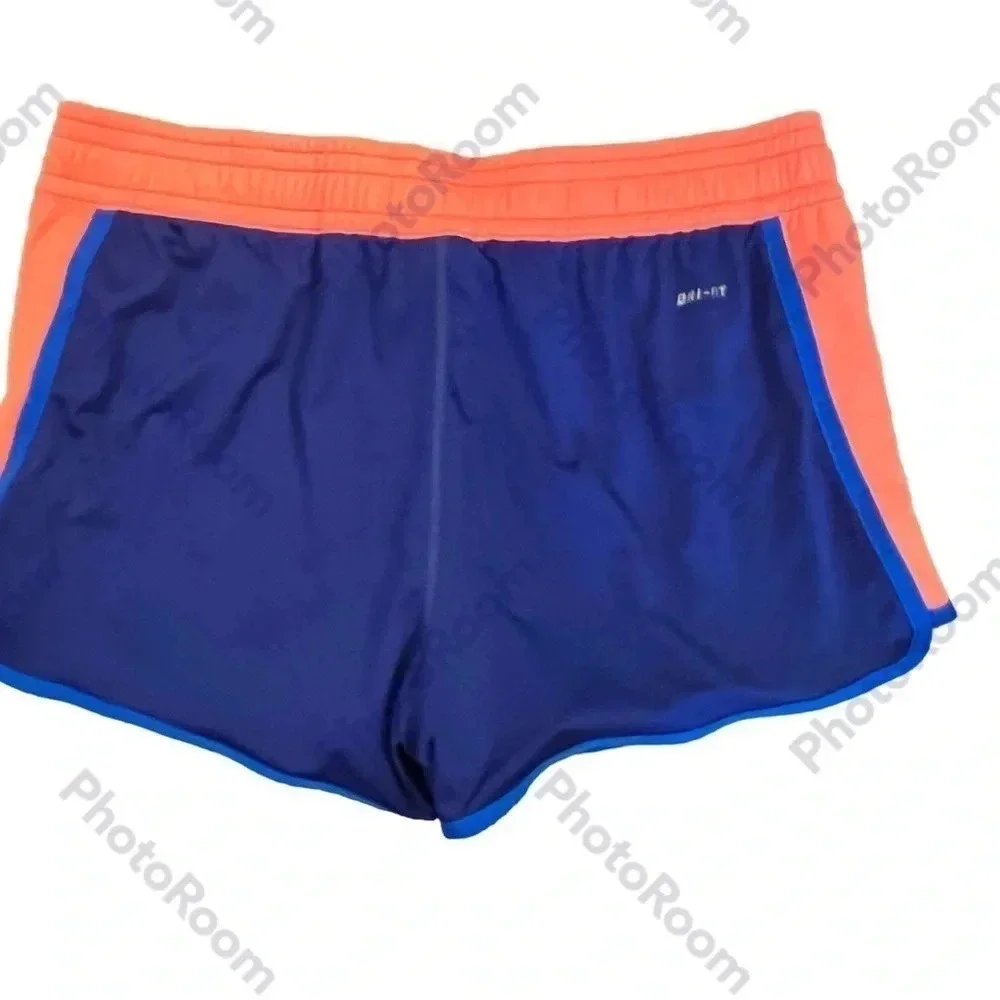 Nike Dry fit Shorts in Royal blue